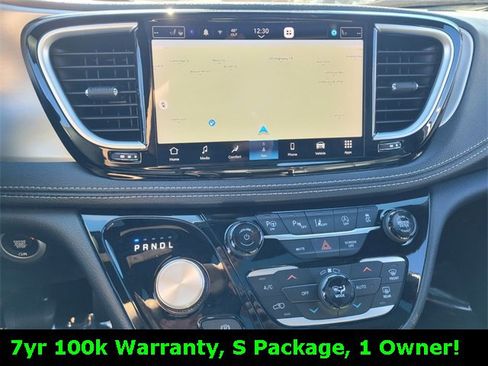 Used 2024 Chrysler Pacifica Limited w/ S Appearance Package image 23