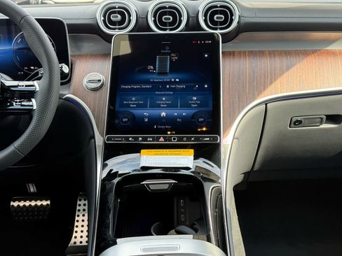 New 2026 Mercedes-Benz GLC 350e GLC 350e image 13