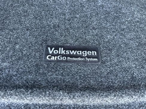 Certified 2023 Volkswagen Tiguan SEL R-Line image 28