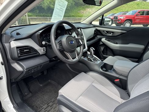 Used 2025 Subaru Outback Premium AWD/4WD image 25