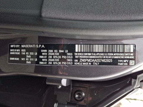 Used 2025 Maserati Grecale Modena AWD/4WD image 19
