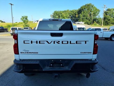 Used 2024 Chevrolet Silverado 2500 Custom w/ Custom Value Package AWD/4WD image 9
