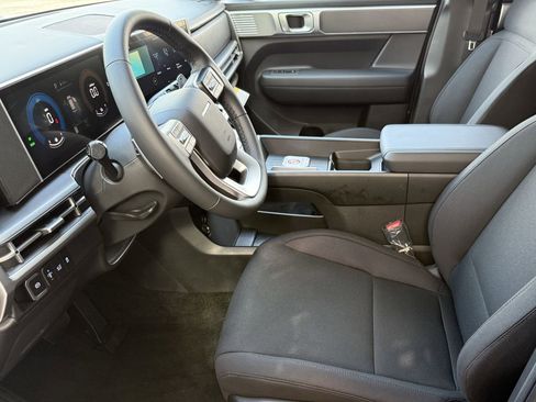 New 2026 Hyundai Santa Fe SE AWD/4WD image 10