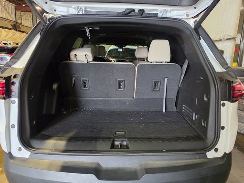 Used 2023 Chevrolet Traverse LT w/ LPO, Cargo Package AWD/4WD image 8