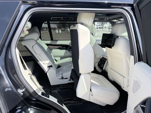 Used 2023 Land Rover Range Rover Long Wheelbase Autobiography image 57