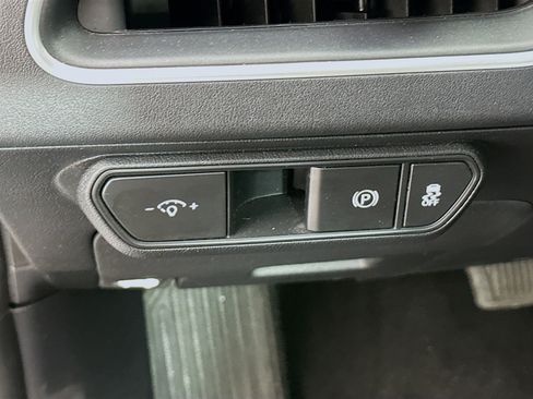 Used 2025 Kia K4 FWD image 17