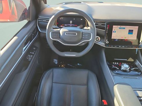 Used 2022 Jeep Wagoneer Series III image 10