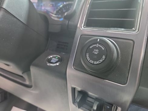 Used 2019 Ford Expedition Platinum AWD/4WD image 30