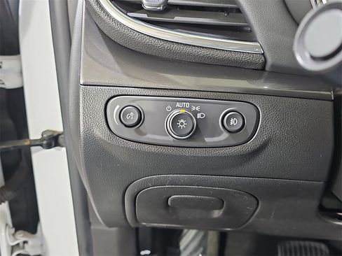 Used 2019 Buick Encore Sport Touring image 26