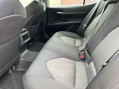 Used 2019 Toyota Camry LE image 13