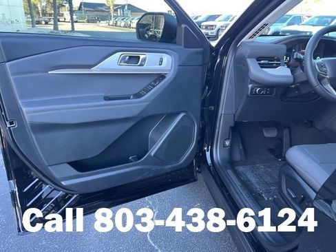 New 2026 Ford Explorer Active image 4