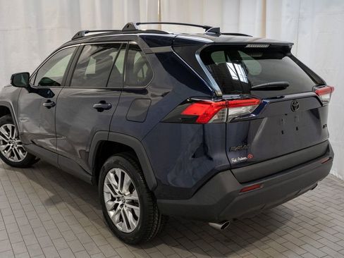 Used 2023 Toyota RAV4 XLE Premium image 3