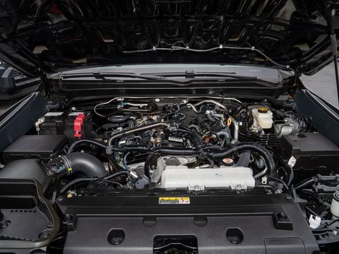 Certified 2024 Toyota Tacoma SR5 image 12