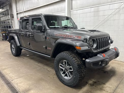 New 2026 Jeep Gladiator Mojave image 2