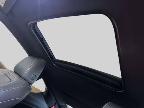 Used 2024 Chevrolet Camaro LT RWD image 17