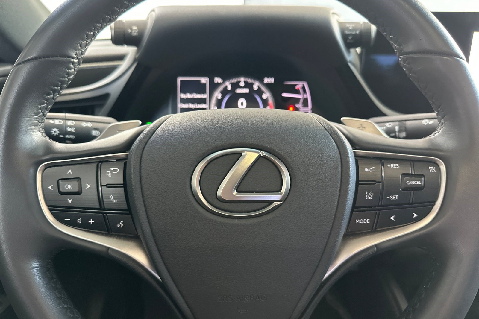 Used 2024 Lexus ES 350 w/ Accessory Package (Z1) FWD image 28