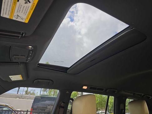 Used 2021 INFINITI QX80 Sensory w/ All-Season Package image 27