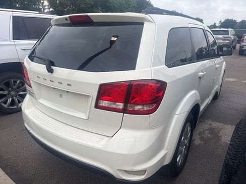 Used 2019 Dodge Journey SE FWD image 6