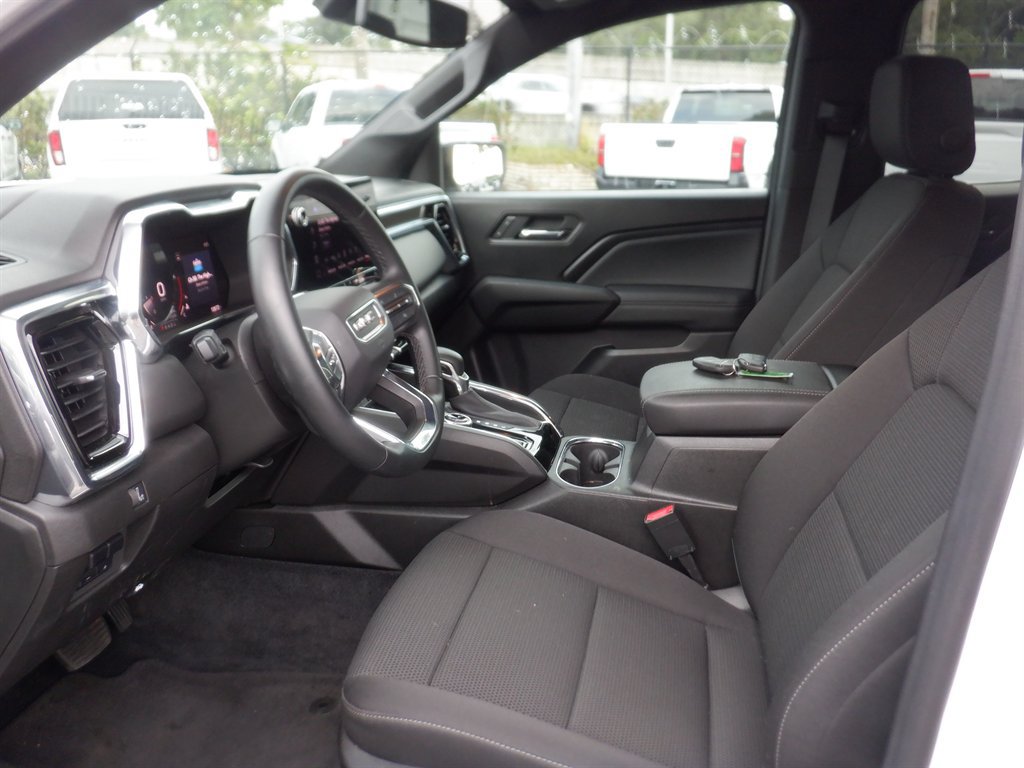 Used 2025 GMC Canyon Elevation w/ Convenience Package AWD/4WD image 14