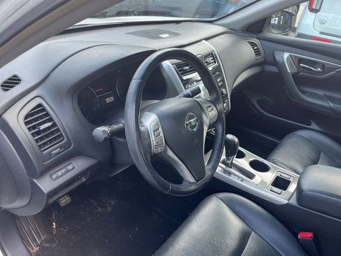 Used 2013 Nissan Altima 2.5 SL FWD image 11