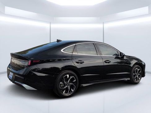 Used 2024 Hyundai Sonata SEL FWD image 3