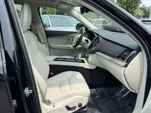 Used 2023 Volvo XC90 B6 Plus w/ Protection Package AWD/4WD image 12