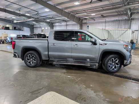 Used 2023 GMC Sierra 1500 SLT w/ SLT Premium Plus Package AWD/4WD image 2
