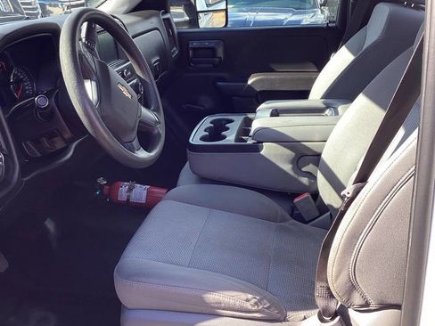 Used 2017 Chevrolet Silverado 1500 W/T w/ Trailering Package RWD image 11