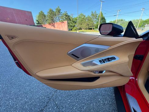 Used 2022 Chevrolet Corvette Stingray Premium Conv w/ Z51 Performance Package RWD image 12