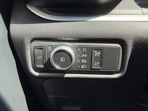 Used 2021 Ford Explorer XLT w/ Equipment Group 202A RWD image 27