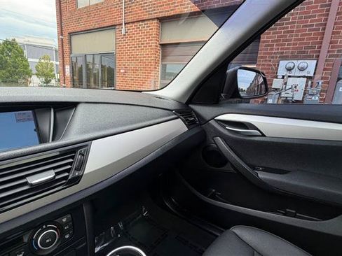 Used 2015 BMW X1 sDrive28i RWD image 38
