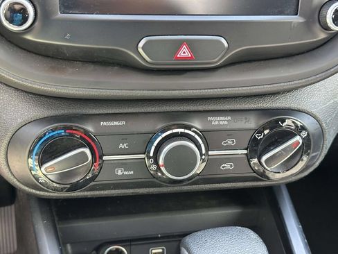 Used 2023 Kia Soul LX FWD image 18