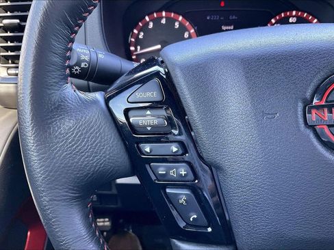 Used 2022 Nissan Frontier Pro-X RWD image 19