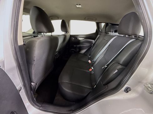 Used 2021 Nissan Rogue Sport S image 24