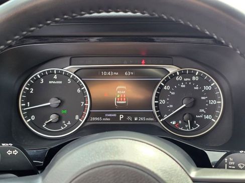 Used 2025 Nissan Pathfinder SV FWD image 25