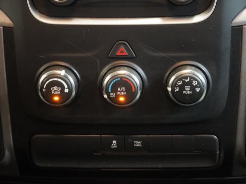 Used 2018 RAM 1500 Express w/ Express Value Package AWD/4WD image 20