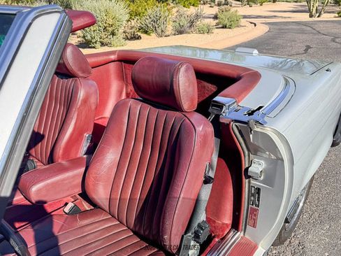Used 1989 Mercedes-Benz 560 SL image 47