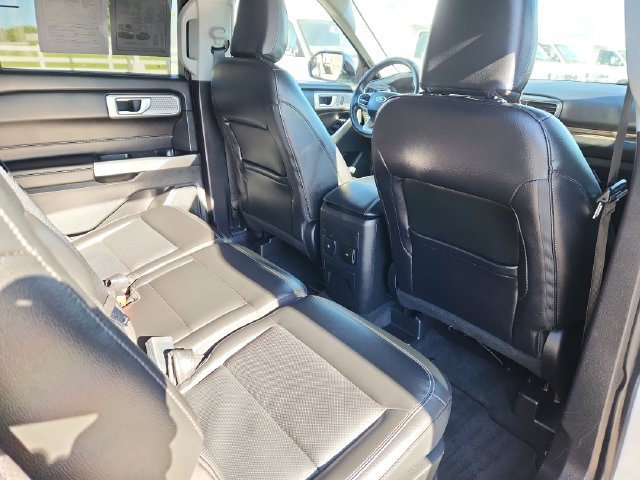 Used 2022 Ford Explorer Limited AWD/4WD image 29