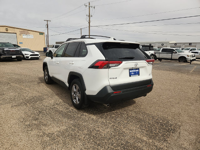 Used 2025 Toyota RAV4 LE AWD/4WD image 5