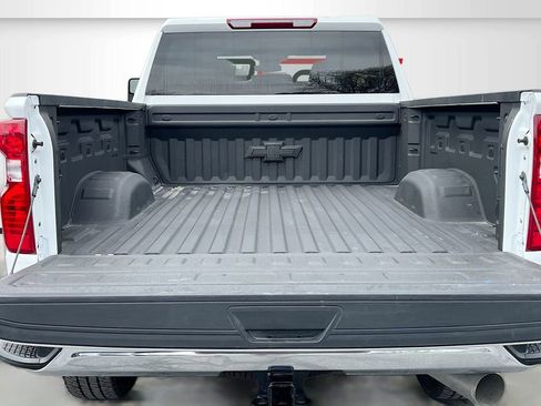 Used 2024 Chevrolet Silverado 2500 LT image 24