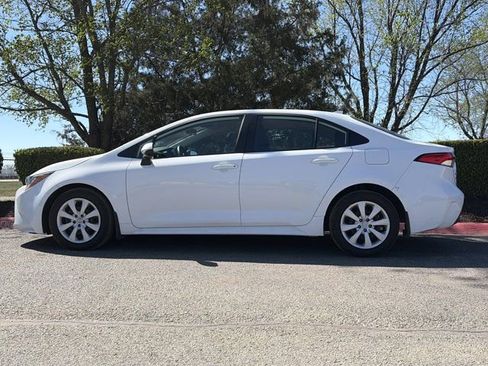 Used 2024 Toyota Corolla LE image 7