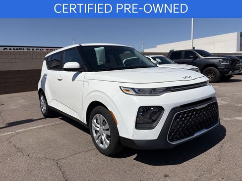 Certified 2022 Kia Soul LX FWD image 2