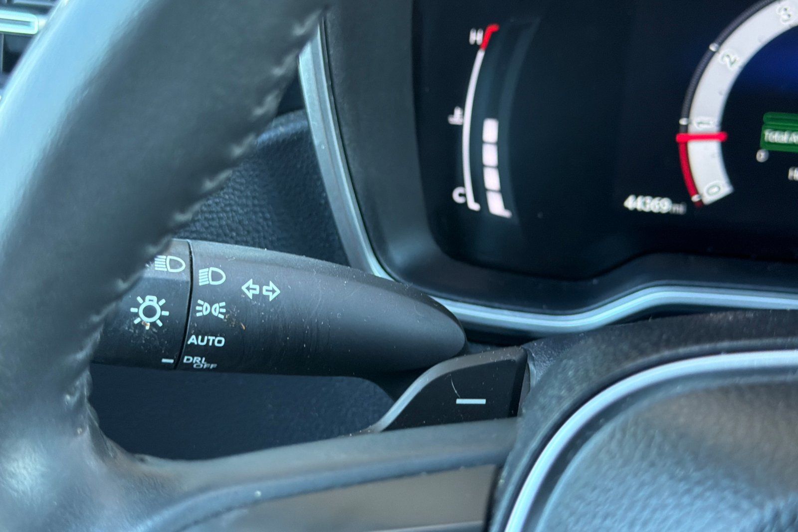 Used 2025 Toyota Corolla XSE FWD image 30