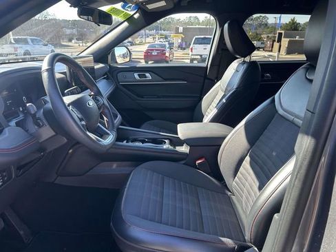 Certified 2025 Ford Explorer ST-Line image 15