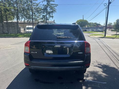 Used 2011 Jeep Compass Latitude AWD/4WD image 7