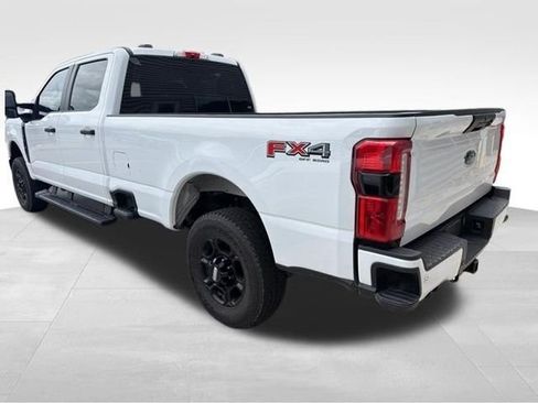 Used 2024 Ford F250 XL w/ STX Appearance Package AWD/4WD image 5