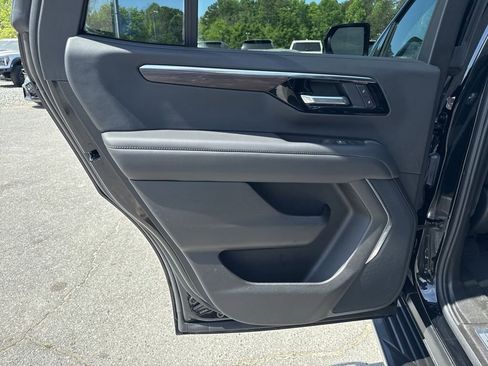 Used 2025 Chevrolet Tahoe LT image 28