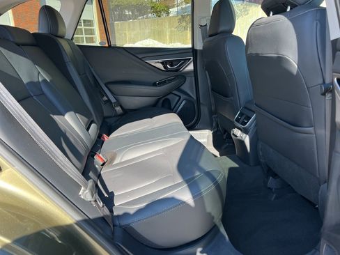 Used 2020 Subaru Outback Limited image 27