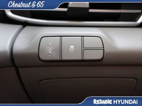 Certified 2025 Hyundai Elantra SEL w/ Cargo Package FWD image 32