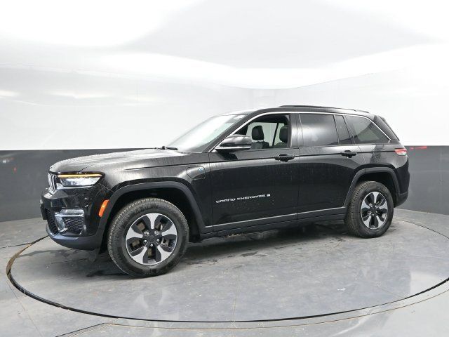 Used 2024 Jeep Grand Cherokee Limited 4xe AWD/4WD image 7